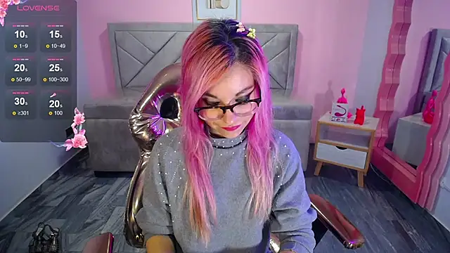 Snapshot of abril_ch_ chatting on 11/10/25, 10:53 abril ch online show from 11/10/25, 10:53