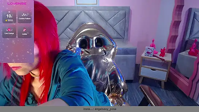 Snapshot of abril_ch_ chatting on 11/17/25, 10:52 abril ch online show from 11/17/25, 10:52