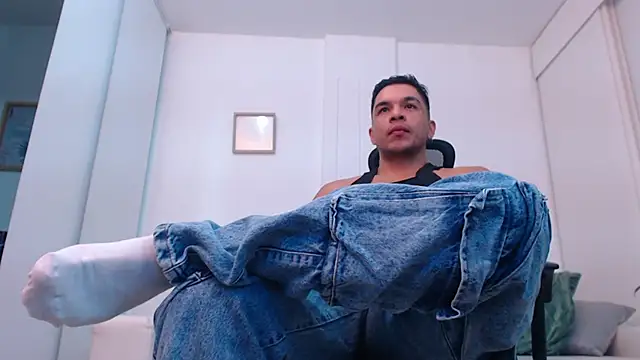 estebandelouis online show from 03/04/25, 10:35