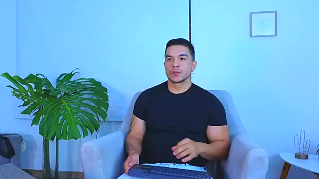 Snapshot of estebandelouis chatting on 06/10/26, 11:33 estebandelouis online show from 06/10/26, 11:33