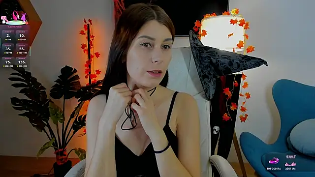 Hailey Green online show from 10/26/25, 10:10