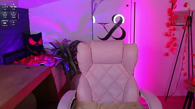 Hailey Green online show from 10/31/25, 10:27