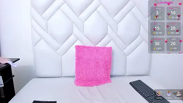 Snapshot of Analia18_ chatting on 02/03/26, 01:27 Analia18 online show from 02/03/26, 01:27