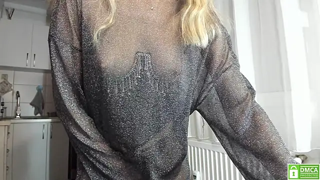 Snapshot of Anahi1993 chatting on 12/23/25, 04:34 Anahi1993 online show from 12/23/25, 04:34