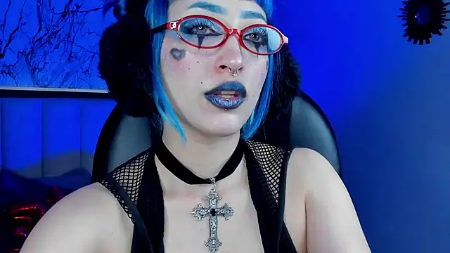 Snapshot of Blue_berry1 chatting on 02/17/25, 11:11 Blue berry1 online show from 02/17/25, 11:11
