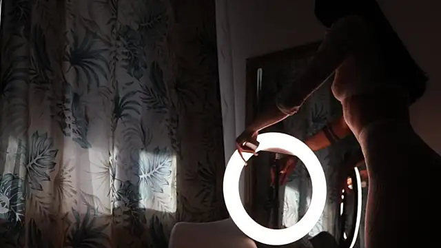 IvyKaelani online show from 11/21/25, 11:20