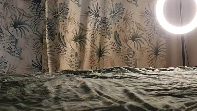 Snapshot of IvyKaelani chatting on 01/06/26, 01:15 IvyKaelani online show from 01/06/26, 01:15