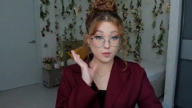 SereneFlame online show from 09/12/25, 05:45