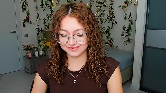 SereneFlame online show from 09/19/25, 04:22