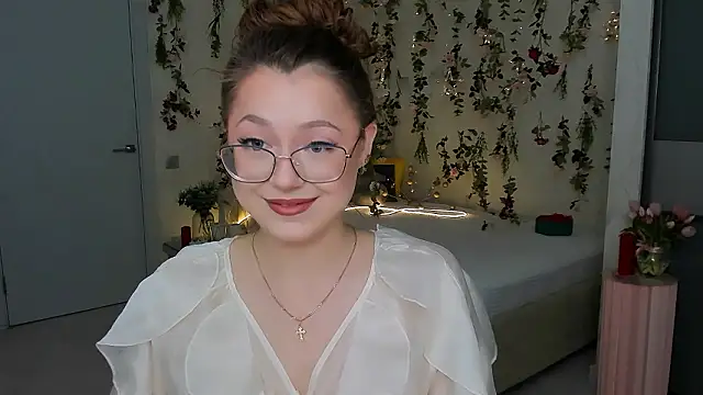 SereneFlame online show from 03/23/26, 04:07