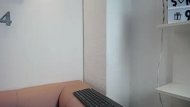 1Sloppy Fox4 online show from 12/15/25, 05:02