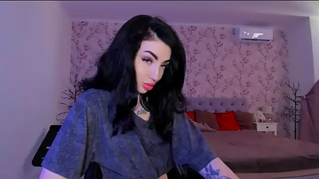 Snapshot of NancyLovee_ chatting on 06/30/26, 11:21 NancyLovee online show from 06/30/26, 11:21