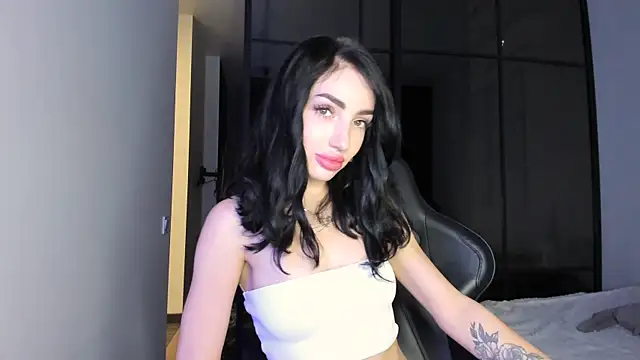 Snapshot of NancyLovee_ chatting on 10/11/25, 02:29 NancyLovee online show from 10/11/25, 02:29