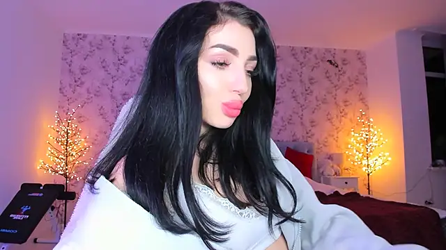 NancyLovee  online show from 01/12/26, 08:36