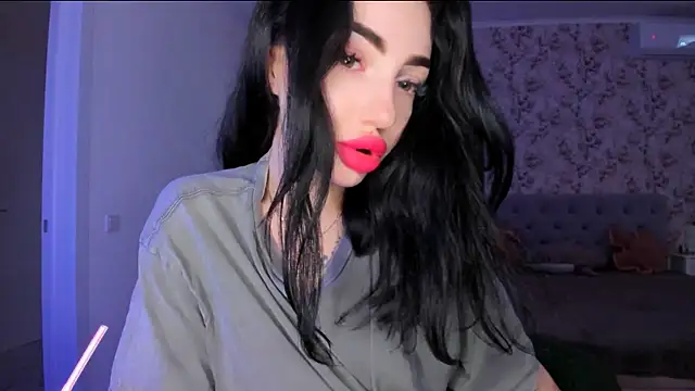 Snapshot of NancyLovee_ chatting on 07/06/26, 04:53 NancyLovee online show from 07/06/26, 04:53
