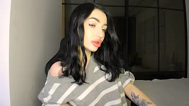 Snapshot of NancyLovee_ chatting on 10/19/25, 08:17 NancyLovee online show from 10/19/25, 08:17