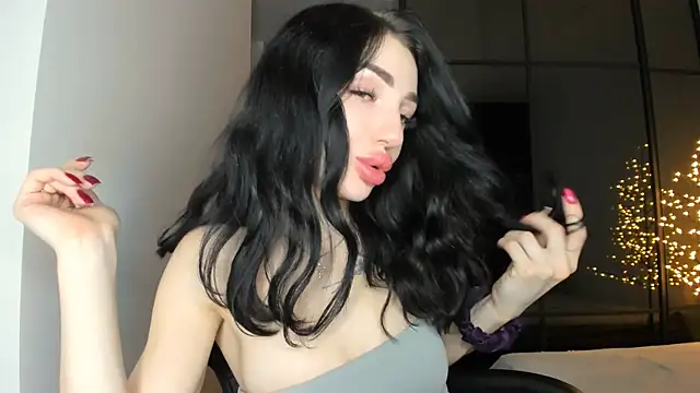 NancyLovee  online show from 11/30/25, 08:42