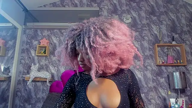 EMMAPARISS online show from 12/03/25, 11:42