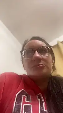 Snapshot of gloria7v05 chatting on 07/07/26, 02:31 gloria7v05 online show from 07/07/26, 02:31
