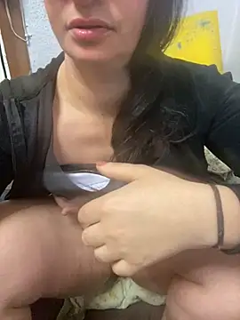 gloria7v05 online show from 10/31/25, 03:41