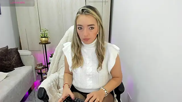 Snapshot of Katapinter chatting on 01/08/26, 04:57 Katapinter online show from 01/08/26, 04:57