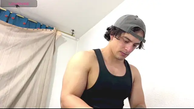 Snapshot of logan_x3 chatting on 06/03/26, 04:02 logan x3 online show from 06/03/26, 04:02