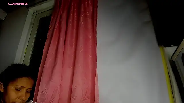 Snapshot of Nenita_Hot_ chatting on 10/11/25, 03:07 Nenita Hot online show from 10/11/25, 03:07