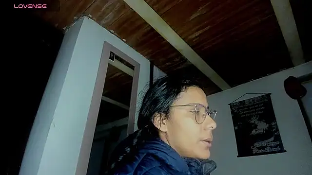 Snapshot of Nenita_Hot_ chatting on 10/05/25, 07:10 Nenita Hot online show from 10/05/25, 07:10