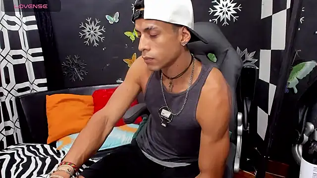 MikeRose94 online show from 04/12/26, 06:00