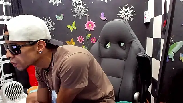 MikeRose94 online show from 04/25/26, 05:21