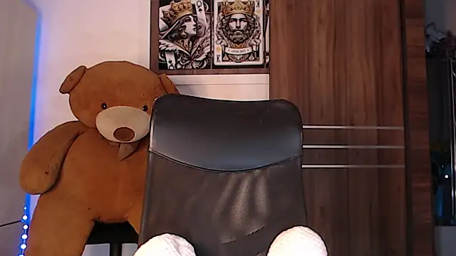 mistressbigcock777 online show from 03/19/26, 01:05