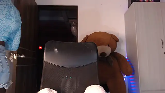 mistressbigcock777 online show from 04/01/26, 03:41