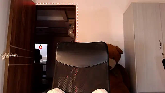 mistressbigcock777 online show from 05/03/26, 12:31