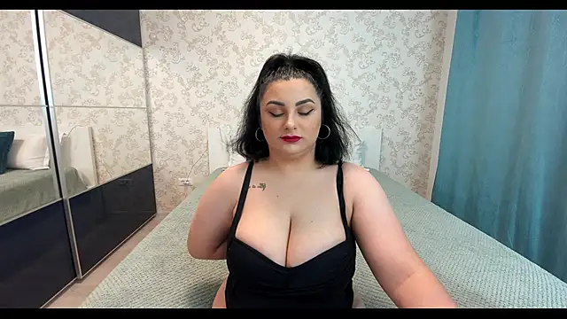 Playfullwoman online show from 12/17/25, 09:53