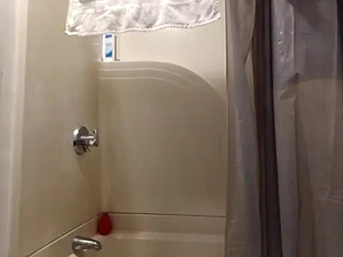 maccdaddy87 online show from 12/21/25, 03:08