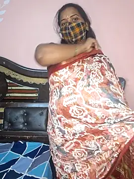 anitha906 online show from 10/13/25, 04:41