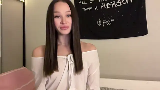 ur molly online show from 11/13/25, 04:44