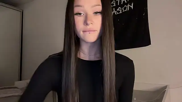 ur molly online show from 09/19/25, 01:48