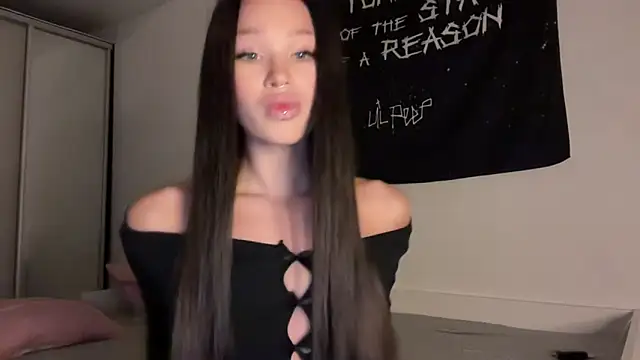 ur molly online show from 09/12/25, 01:39