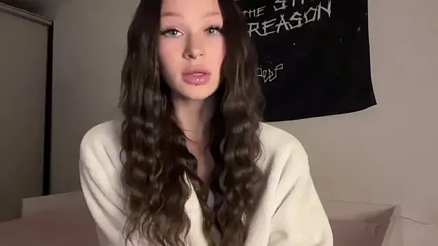 ur molly online show from 10/01/25, 09:07