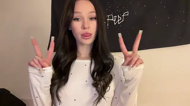 ur molly online show from 10/24/25, 01:04