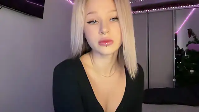 ur molly online show from 01/09/25, 03:15