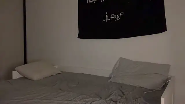 ur molly online show from 10/14/25, 02:50