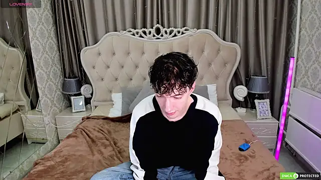 TrevorBenson online show from 09/21/25, 06:13