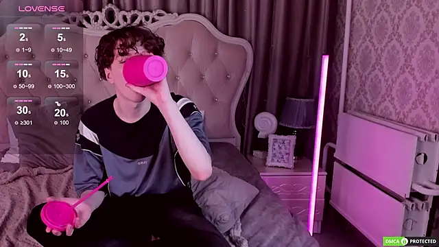 TrevorBenson online show from 03/11/25, 06:08