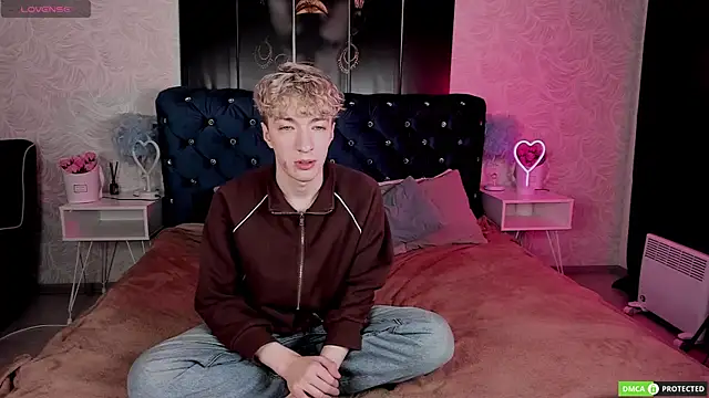 TrevorBenson online show from 11/22/25, 03:27