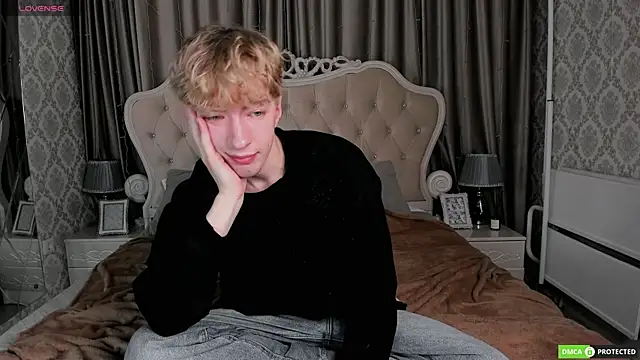 TrevorBenson online show from 10/08/25, 03:08