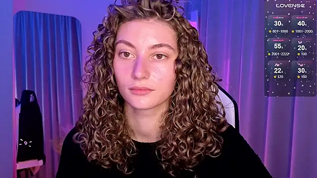 Snapshot of lady_curls chatting on 02/12/25, 11:41 lady curls online show from 02/12/25, 11:41
