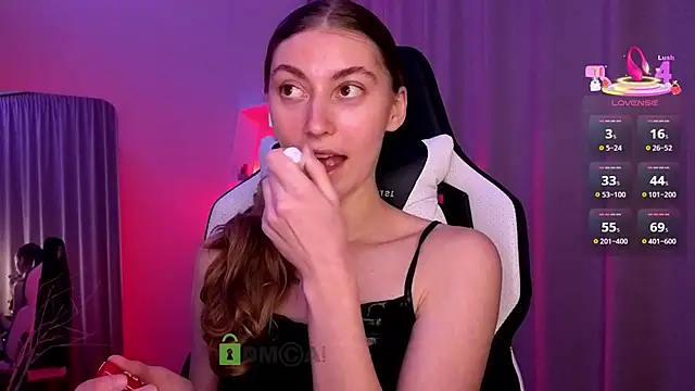 Snapshot of lady_curls chatting on 01/10/26, 11:22 lady curls online show from 01/10/26, 11:22