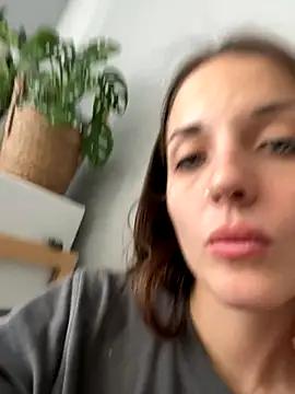 AmiLavs online show from 11/06/25, 10:08